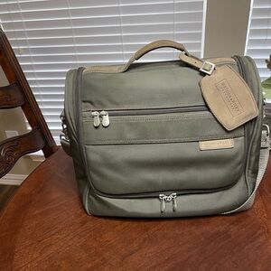 Briggs & Riley Hanging Carry-On Travel Bag